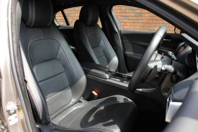 2016 Jaguar XE 3.0 V6 S Auto Euro 6 (s/s) 4dr