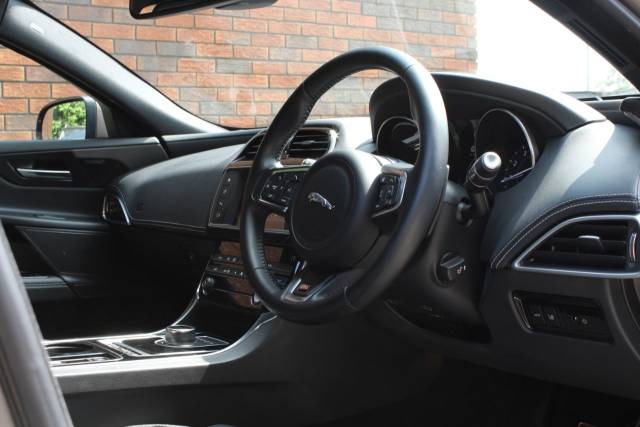 2016 Jaguar XE 3.0 V6 S Auto Euro 6 (s/s) 4dr