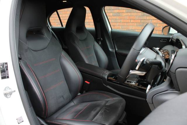 2019 Mercedes-Benz A Class 1.5 A180d AMG Line (Premium) 7G-DCT Euro 6 (s/s) 5dr