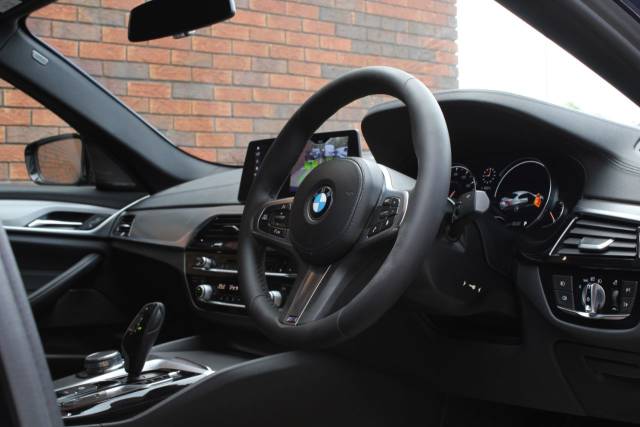 2018 BMW 5 Series 3.0 530d M Sport Auto xDrive Euro 6 (s/s) 4dr