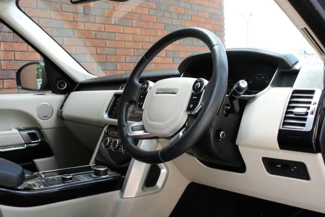 2015 Land Rover Range Rover 4.4 SD V8 Vogue Auto 4WD Euro 5 5dr
