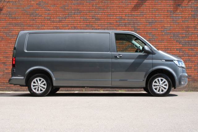 2024 Volkswagen Transporter 2.0 TDI T30 Highline FWD LWB Euro 6 (s/s) 5dr