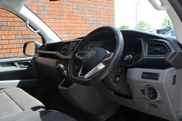 2024 Volkswagen Transporter 2.0 TDI T30 Highline FWD LWB Euro 6 (s/s) 5dr
