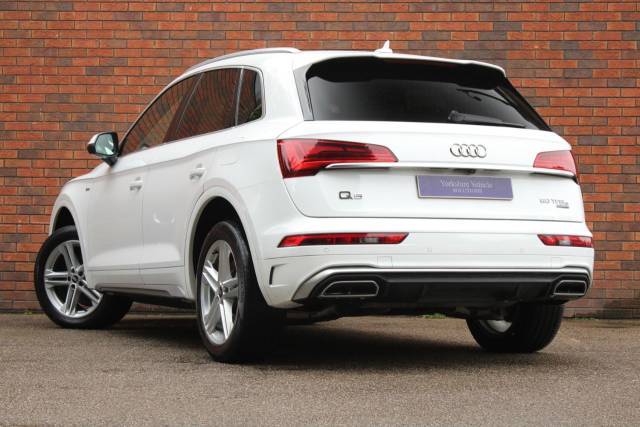 2021 Audi Q5 2.0 TFSIe 50 S line S Tronic quattro Euro 6 (s/s) 5dr 17.9kWh
