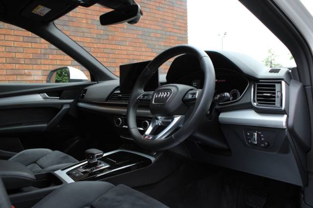 2021 Audi Q5 2.0 TFSIe 50 S line S Tronic quattro Euro 6 (s/s) 5dr 17.9kWh