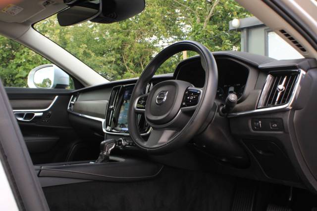 2017 Volvo V90 Cross Country 2.0 T6 Pro Auto AWD Euro 6 (s/s) 5dr