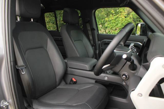 2023 Land Rover Defender 2.0 P400e 15.4kWh X-Dynamic HSE Auto 4WD Euro 6 (s/s) 5dr