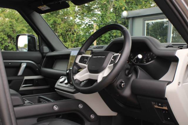 2023 Land Rover Defender 2.0 P400e 15.4kWh X-Dynamic HSE Auto 4WD Euro 6 (s/s) 5dr