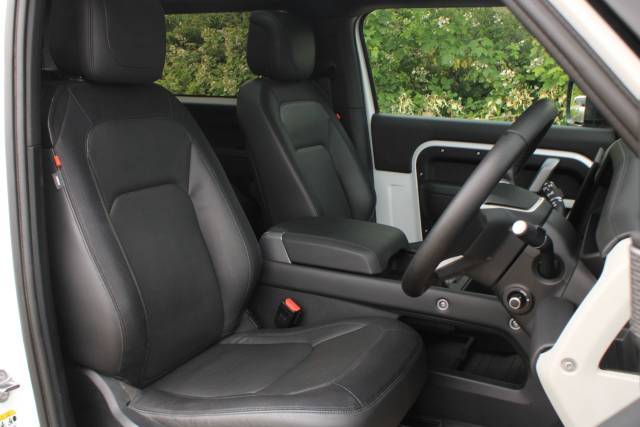 2024 Land Rover Defender 90 3.0 D250 MHEV X-Dynamic HSE Auto 4WD Euro 6 (s/s) 3dr