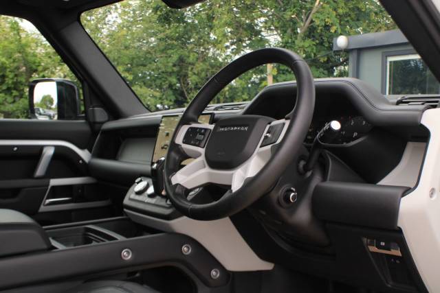 2024 Land Rover Defender 90 3.0 D250 MHEV X-Dynamic HSE Auto 4WD Euro 6 (s/s) 3dr