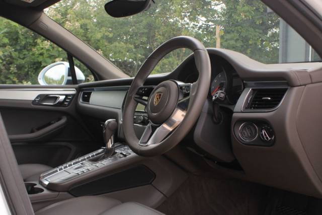 2015 Porsche Macan 3.0 V6 S PDK 4WD Euro 6 (s/s) 5dr