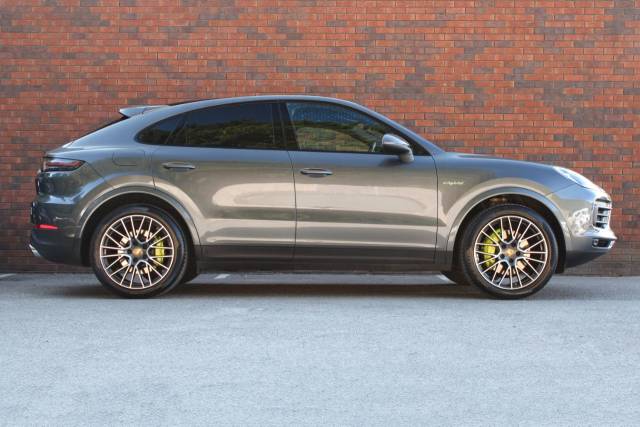 2019 Porsche Cayenne 3.0 V6 E-Hybrid 14.1kWh TiptronicS 4WD Euro 6 (s/s) 5dr (3.6kW Charger)