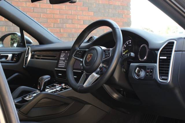 2019 Porsche Cayenne 3.0 V6 E-Hybrid 14.1kWh TiptronicS 4WD Euro 6 (s/s) 5dr (3.6kW Charger)