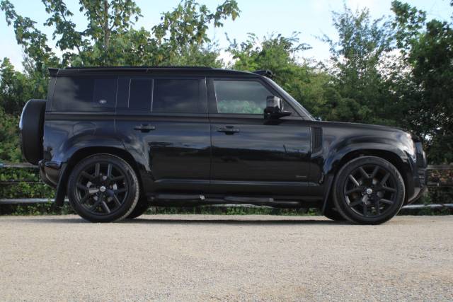 2021 Land Rover Defender 110 2.0 P300 X-Dynamic SE Auto 4WD Euro 6 (s/s) 5dr