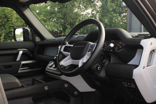 2021 Land Rover Defender 110 2.0 P300 X-Dynamic SE Auto 4WD Euro 6 (s/s) 5dr