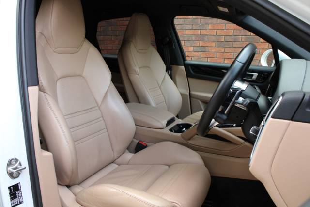 2019 Porsche Cayenne 3.0 V6 E-Hybrid 14.1kWh TiptronicS 4WD Euro 6 (s/s) 5dr (3.6kW Charger)