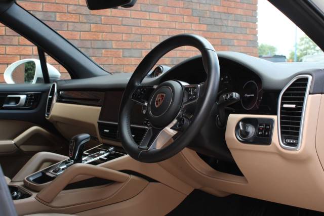 2019 Porsche Cayenne 3.0 V6 E-Hybrid 14.1kWh TiptronicS 4WD Euro 6 (s/s) 5dr (3.6kW Charger)