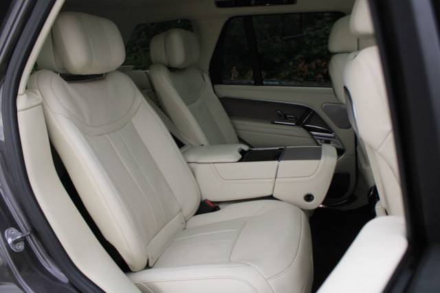 2022 Land Rover Range Rover 4.4 P530 V8 Autobiography Auto 4WD Euro 6 (s/s) 5dr