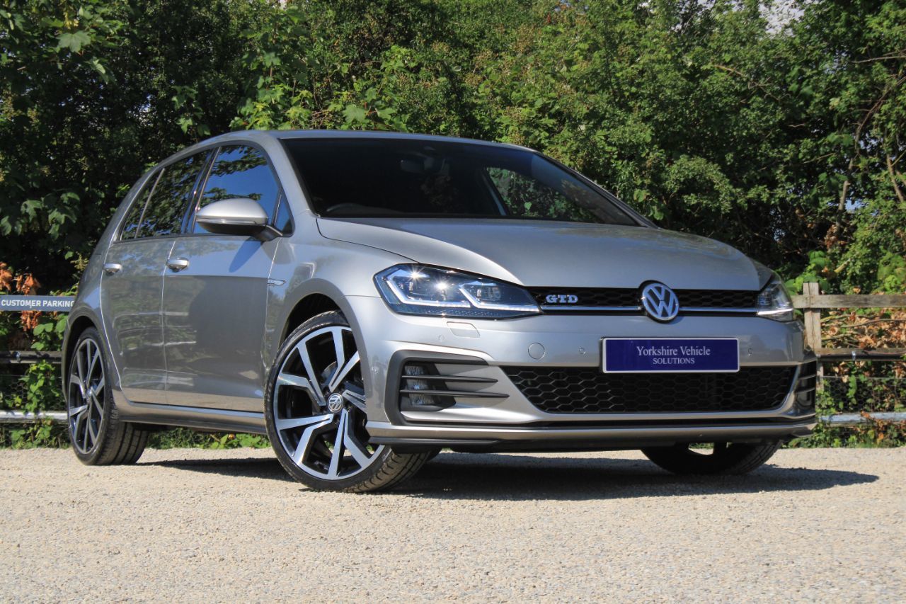 2019 VOLKSWAGEN GOLF