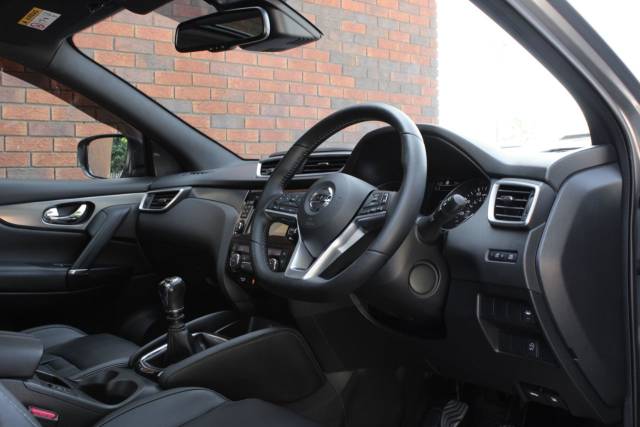 2017 Nissan Qashqai 1.6 dCi Tekna+ Euro 6 (s/s) 5dr
