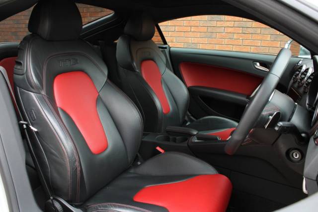 2011 Audi TTS 2.0 TFSI S Tronic quattro Euro 5 3dr