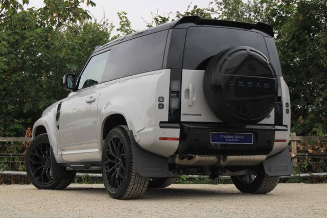 2026 Land Rover Defender 90 3.0 D250 MHEV S Hard Top SUV Auto 4WD SWB Euro 6 (s/s) 3dr