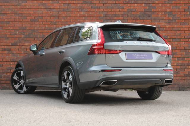 2019 Volvo V60 Cross Country 2.0 D4 Plus Auto AWD Euro 6 (s/s) 5dr