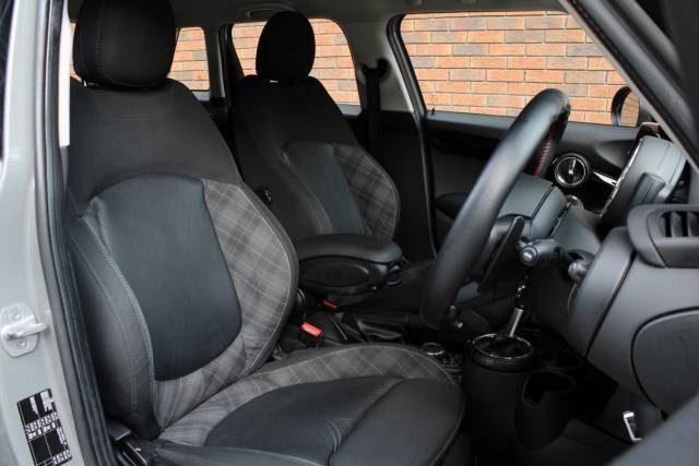 2017 Mini Hatchback 2.0 Cooper S Auto Euro 6 (s/s) 5dr