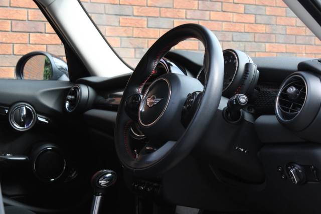 2017 Mini Hatchback 2.0 Cooper S Auto Euro 6 (s/s) 5dr