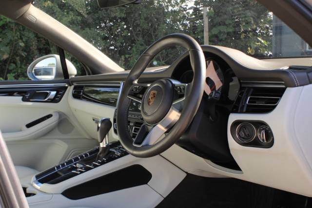 2021 Porsche Macan 3.0T V6 S PDK 4WD Euro 6 (s/s) 5dr