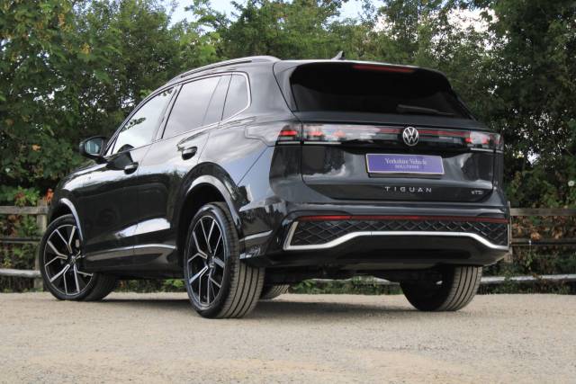 2025 Volkswagen Tiguan 1.5 eTSI MHEV R-Line DSG Euro 6 (s/s) 5dr