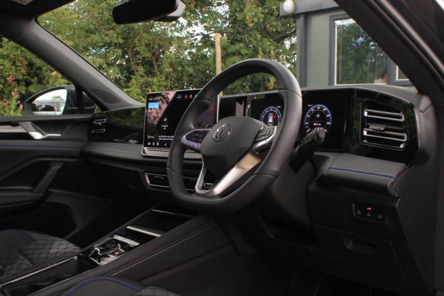 2025 Volkswagen Tiguan 1.5 eTSI MHEV R-Line DSG Euro 6 (s/s) 5dr