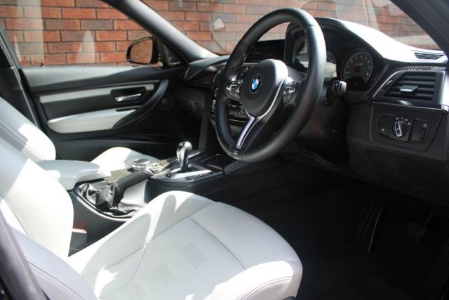 2016 BMW M3 3.0 M3 S-A