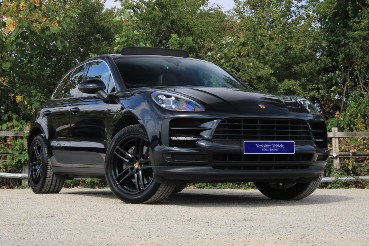 2021 PORSCHE MACAN