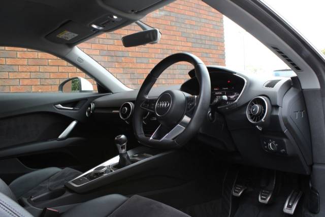 2016 Audi TT 1.8 TFSI Sport Euro 6 (s/s) 3dr