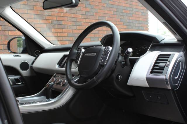 2016 Land Rover Range Rover Sport 3.0 SD V6 HSE Auto 4WD Euro 6 (s/s) 5dr
