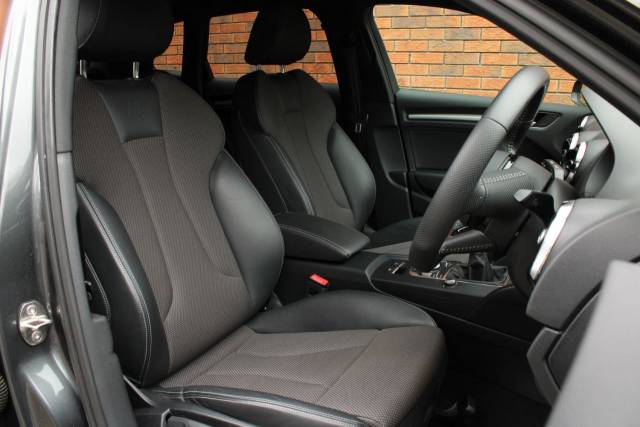 2019 Audi A3 1.5 TFSI CoD 35 Black Edition Sportback Euro 6 (s/s) 5dr