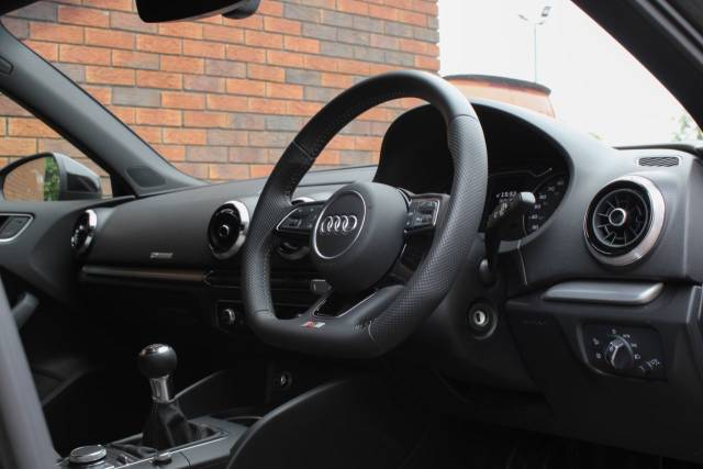2019 Audi A3 1.5 TFSI CoD 35 Black Edition Sportback Euro 6 (s/s) 5dr