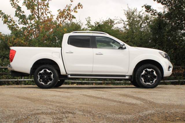 2020 Nissan Navara 2.3 dCi Tekna Auto 4WD Euro 6 4dr