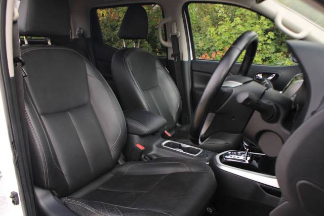 2020 Nissan Navara 2.3 dCi Tekna Auto 4WD Euro 6 4dr