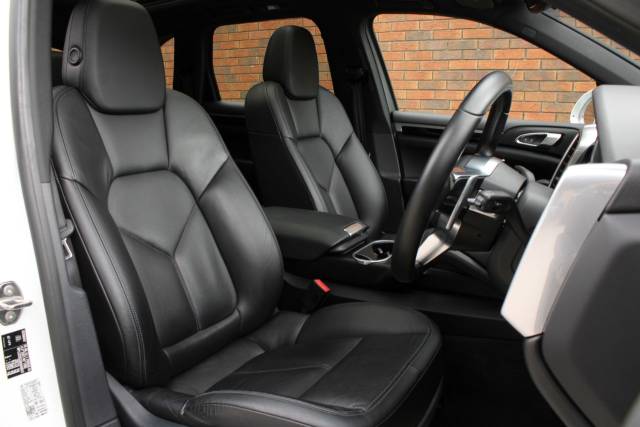 2016 Porsche Cayenne 3.0 TD V6 TiptronicS 4WD Euro 6 (s/s) 5dr