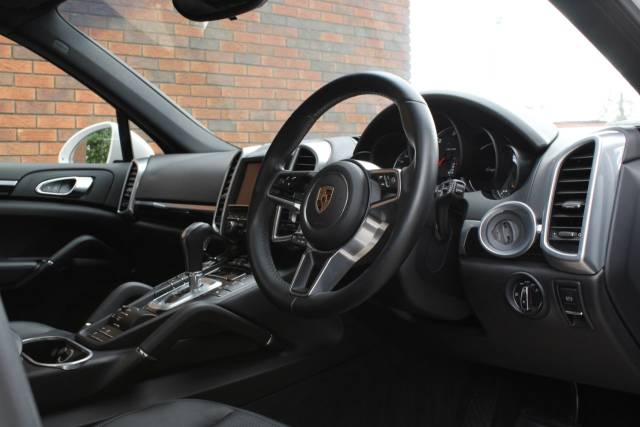 2016 Porsche Cayenne 3.0 TD V6 TiptronicS 4WD Euro 6 (s/s) 5dr