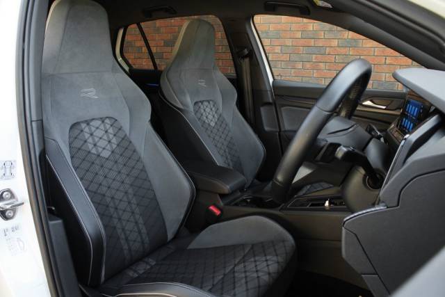 2020 Volkswagen Golf 1.5 eTSI MHEV R-Line DSG Euro 6 (s/s) 5dr