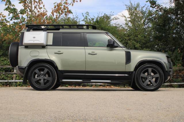 2021 Land Rover Defender 110 2.0 P300 X-Dynamic HSE Auto 4WD Euro 6 (s/s) 5dr
