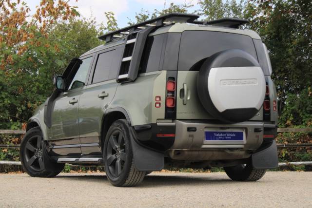 2021 Land Rover Defender 110 2.0 P300 X-Dynamic HSE Auto 4WD Euro 6 (s/s) 5dr