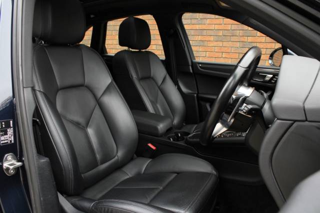 2020 Porsche Macan 2.0T PDK 4WD Euro 6 (s/s) 5dr