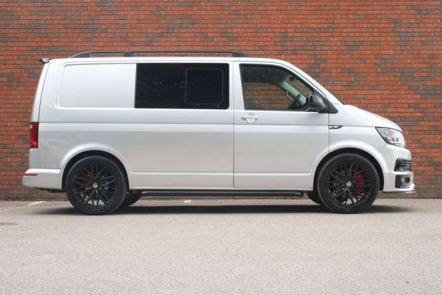 2019 Volkswagen Transporter 2.0 TDI T32 Highline Kombi DSG FWD SWB Euro 6 (s/s) 5dr