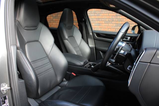 2019 Porsche Cayenne 3.0 V6 E-Hybrid 14.1kWh TiptronicS 4WD Euro 6 (s/s) 5dr (3.6kW Charger)