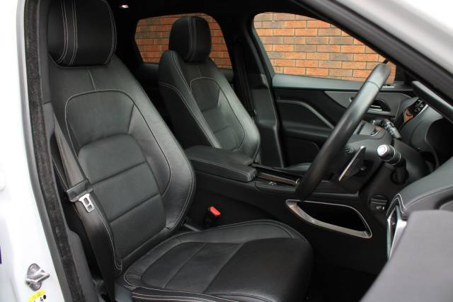 2018 Jaguar F-Pace 2.0 P250i R-Sport Auto AWD Euro 6 (s/s) 5dr