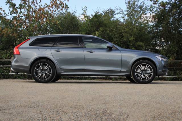 2019 Volvo V90 Cross Country 2.0 D4 Plus Auto AWD Euro 6 (s/s) 5dr